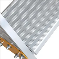 SerDeck Özel Ölçü Platformlu Merdivenler 25 cm Basamak Opsiyonu teknik şeması